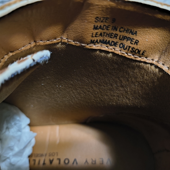 Chic Tan Leather Ankle Booties - Picture 6 of 6